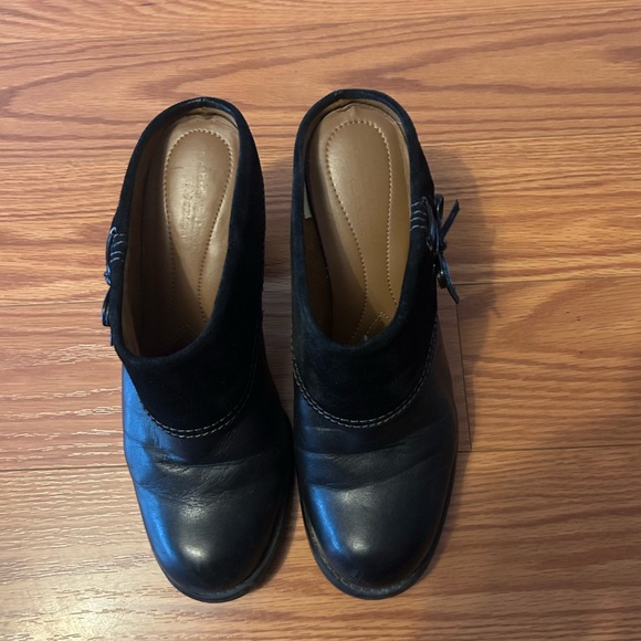 Shoes - Picture 3 of 5